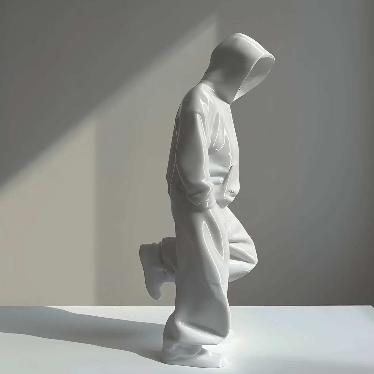 1/2pcs Faceless Thinker Model Set – Black & White Plastic Decor for Computer Desk, Hallway Collectors